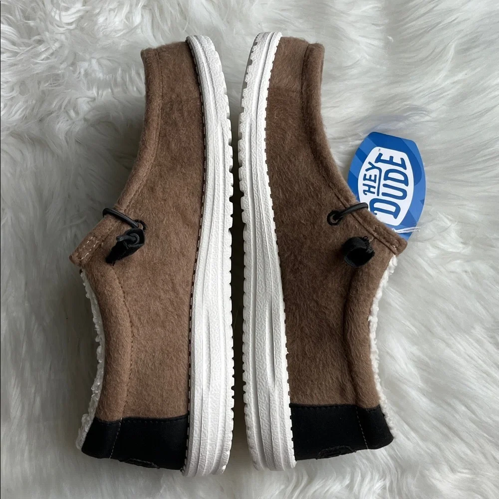 🆕 Hey Dude Wally Warmth Mens Slip-on Size 8 Casual Brown